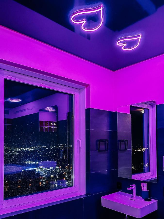 Sky Deep Jacuzzi 30 Floor *
