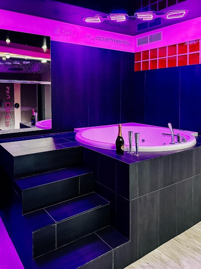 Sky Deep Jacuzzi 30 Floor