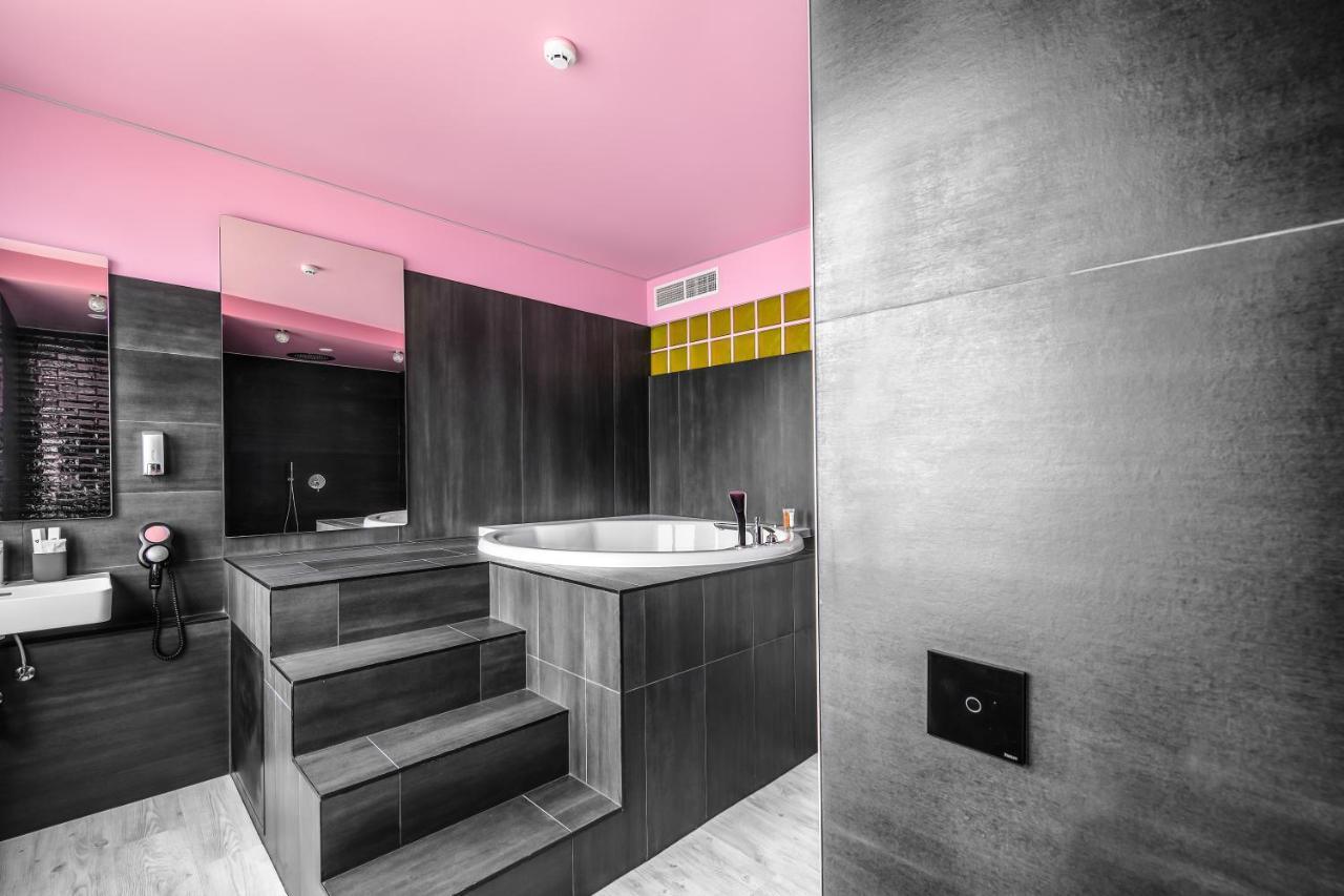 Sky Deep Jacuzzi 30 Floor