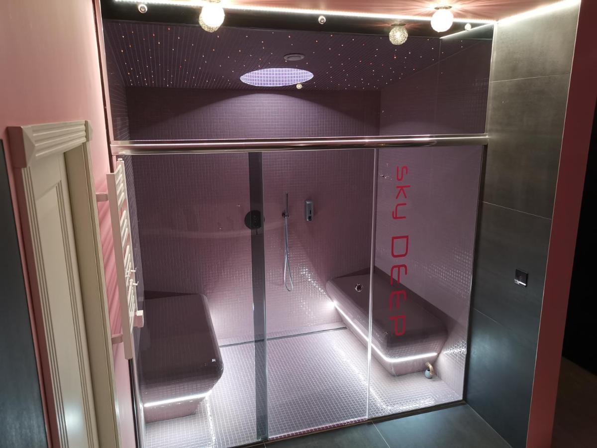 Sky Deep Jacuzzi 30 Floor